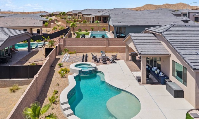 Mesquite House | Perfect Swing BL 991953 by J and Amy