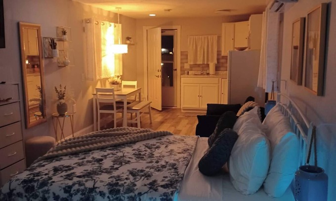 Buena Ventura Lakes House | Perfect Tiny home near Disney! Kissimmee, FL!