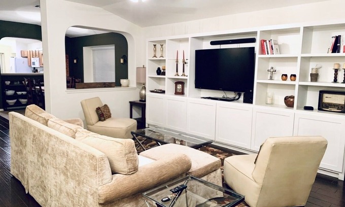 Schertz House | Perfectly located 3BR (no steps) - sleeps up to 7