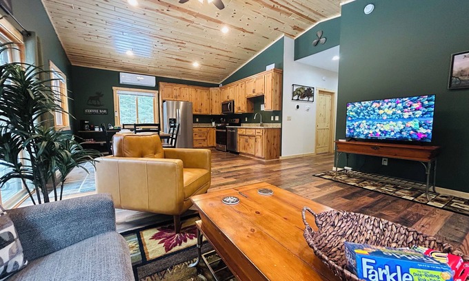 Angora Cabin | Perfectly Located on 10acres W/Easy Access to ATV Trails and World Class Lakes