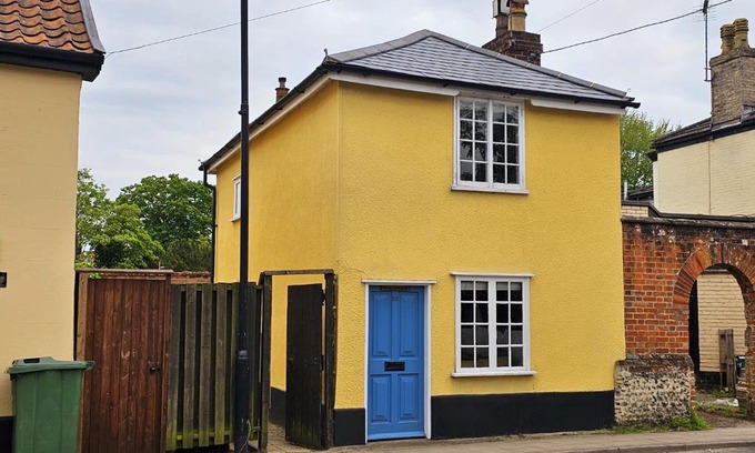 Diss House | Perfectly Located Pretty Cottage