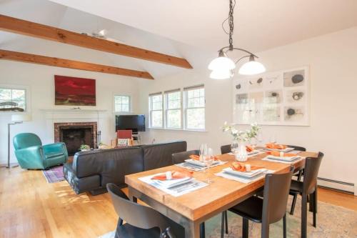 Orleans House | Perfectly private location w deeded beach access