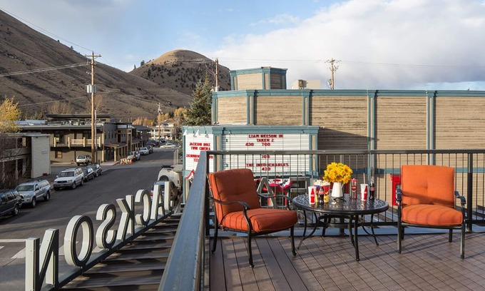 Jackson Villa | Perfectly sited condo in downtown Jackson, urban living in Jackson Hole