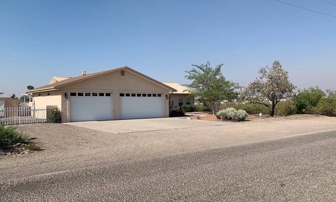 Elephant Butte House | Perfectly situated in Elephant Butte - just minutes to the lake