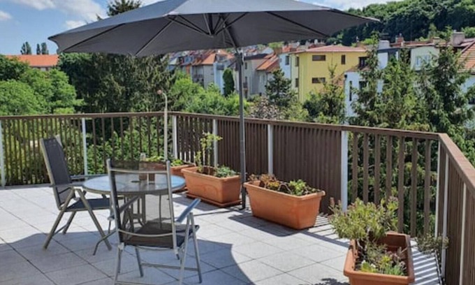 Prague 9 Apartment | Perfekte Wohnung mit Großer Terrasse