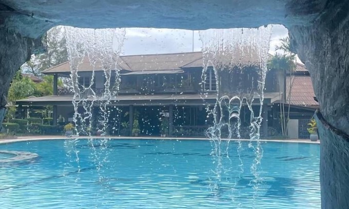 Pulau Perhentian Besar Resort | Perhentian Arwana Resort - BlueStar