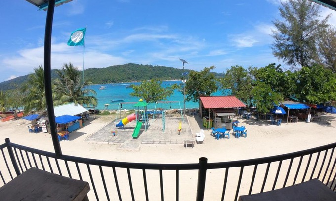 Kampung Pasir Hantu House | Perhentian Damia