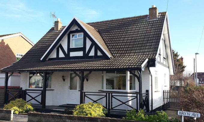 Kinmel Bay Cottage | Period Character Dormer Bungalow/ Cottage nr dune backed beach and Sea