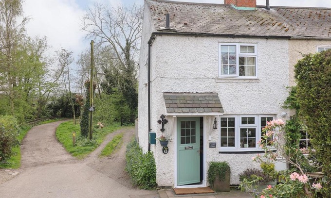 Barrow Upon Soar House | Periwinkle Cottage