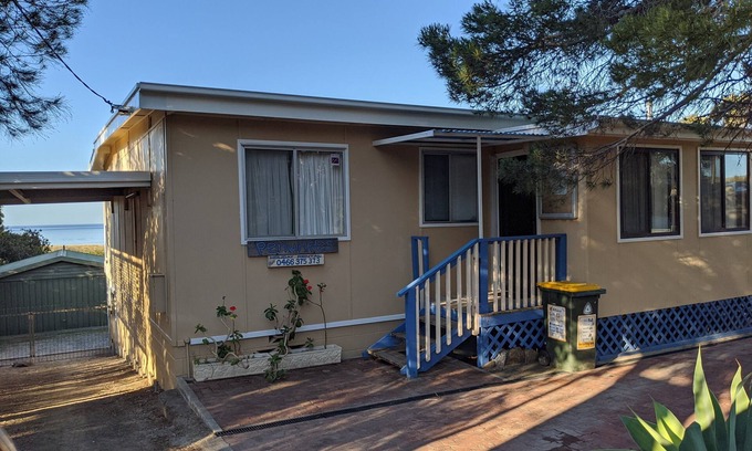 Second Valley House | Periwinkles - two kitchens, two bathrooms, family and pet friendly!