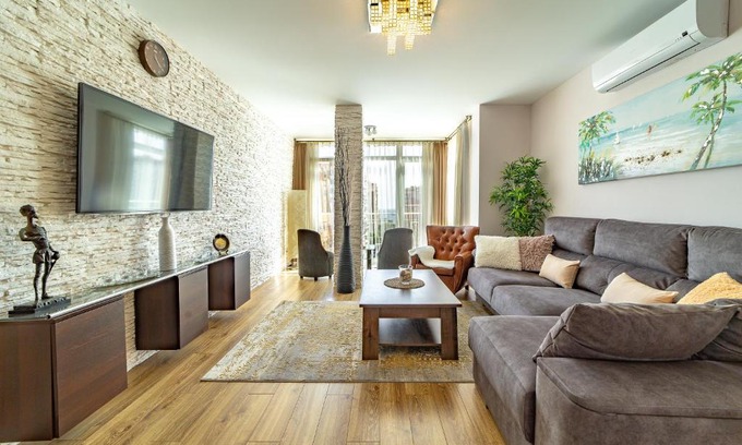 Campos Eliseos Apartment | Perla de Malagueta