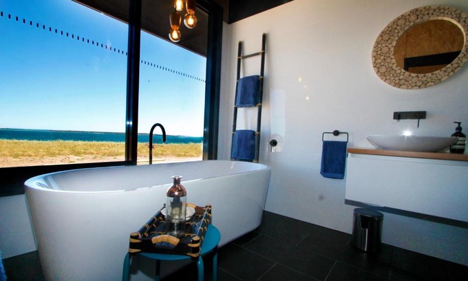 Finlayson Bed & Breakfast | Perlubie Sea