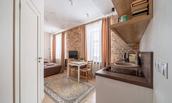 Grizinkalns Apartment | Pernavas loft-style residence with free parking