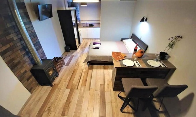 Askas House | Perneia Rooms