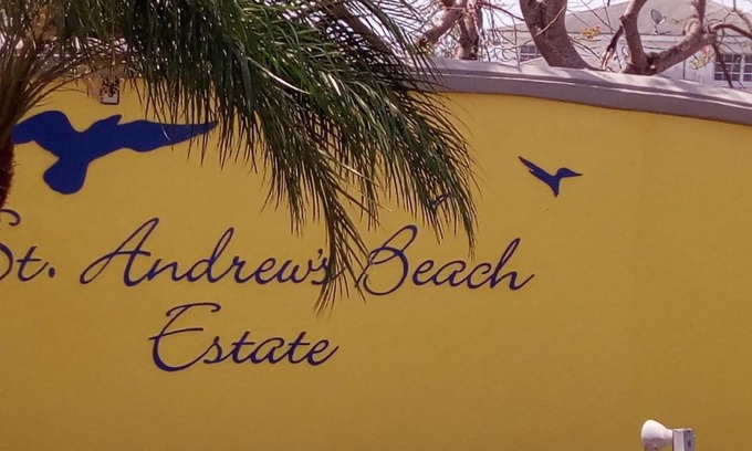 Nassau Apartment | Personal Touch 1