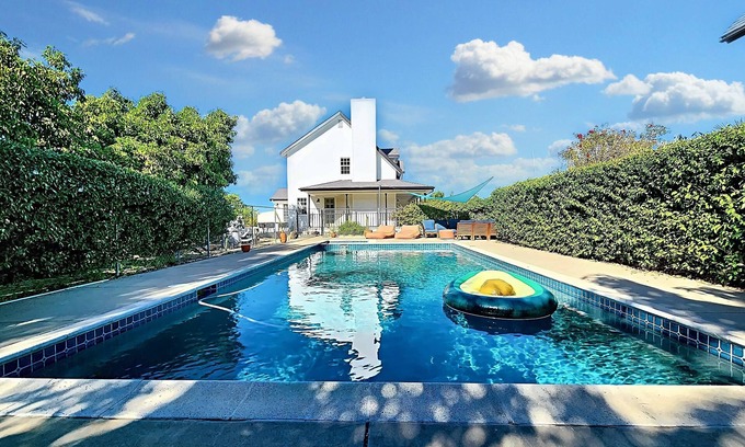 Valley Center Bed & Breakfast | Personalized Retreat: Saltwater Hot Tub & Pool, Chef, Spa Services Included