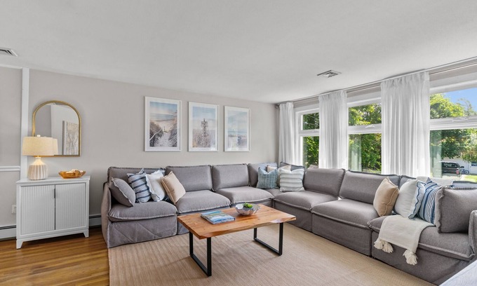 Newport East House | Pet & Family Friendly Home Close to Beaches!