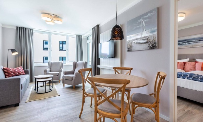Reppenhagen Apartment | Pet-free, ultra-modern non-smoking apartment with loggia on the Baltic Sea -