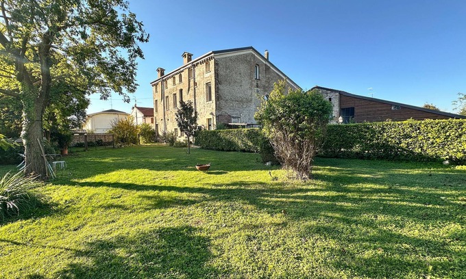 San Martino Buon Albergo Apartment | Pet friendly apartment