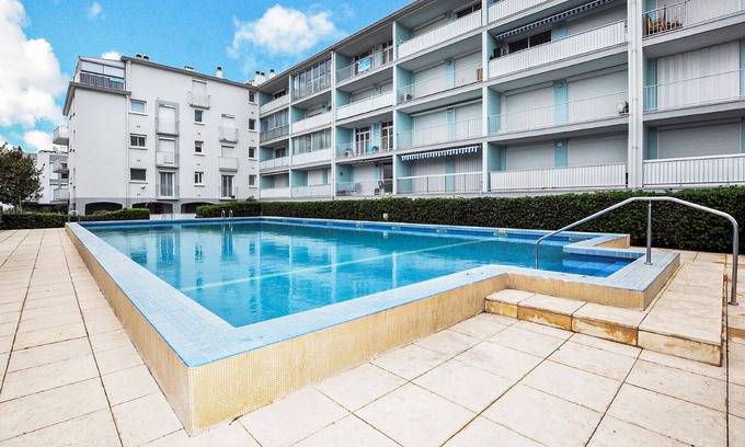 La Jetee Apartment | Pet friendly apartment