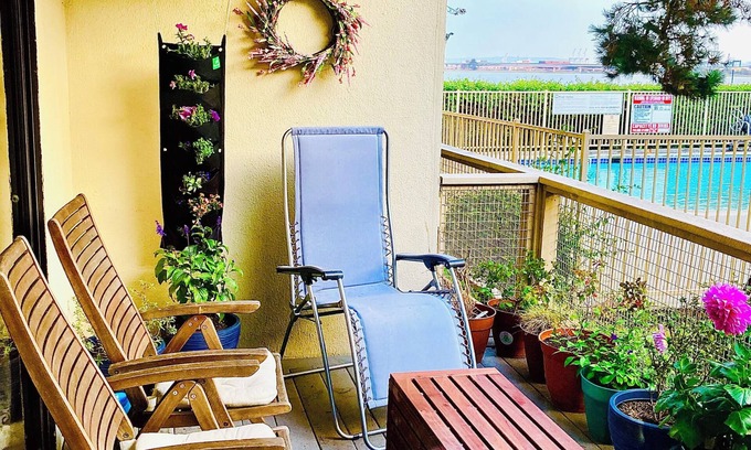 Bay Area Condo | Pet-friendly 2 bdrm condo with waterviews, near shops & transp., w/pool & gym