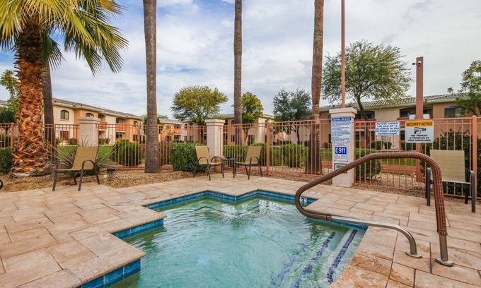 Kaufman And Broad At The Vineyards Condo | Pet Friendly! 2 KING Beds, Heated Community Pool! 3 miles from Cardinal Stadium!