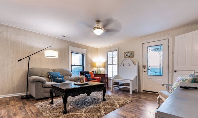 Cary House | Pet-Friendly 2BR Ranch, Wifi, Parking Near RTP