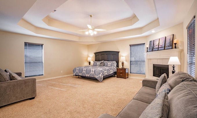 Allen House | Pet-Friendly 5 Bedroom in Allen w/Pool & Hot Tub