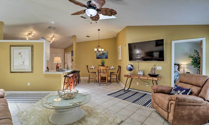 Fernandina Beach House | Pet-Friendly Amelia Island Home ~ 1 Mi to Beach!