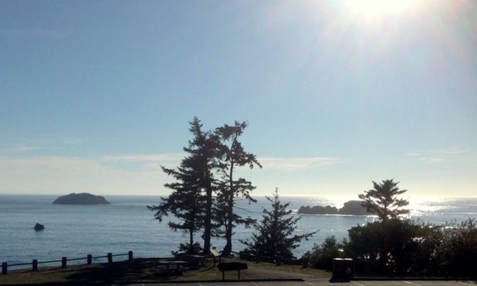 Crescent City North Apartment | Pet Friendly Apartment with Beautiful ocean views and Puppy Park