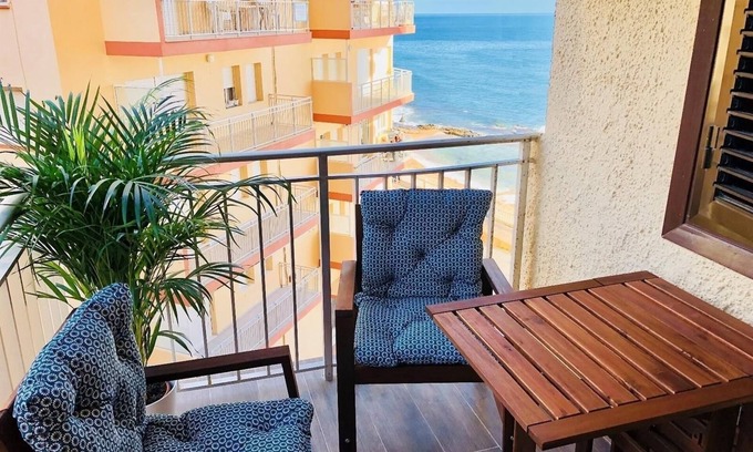 Torrevieja Apartment | Pet Friendly Apartment Rumoholidays with Sea View and Wi-Fi