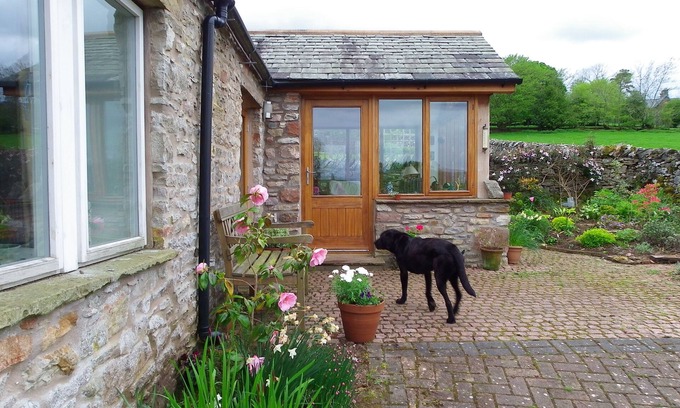 Kirkby Stephen House | Pet friendly barn conversion with spectacular views, just for 2.