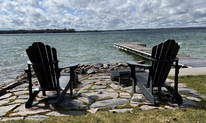 Ramara Cottage | Pet Friendly Beach House with Bunkie Bar & Hot Tub