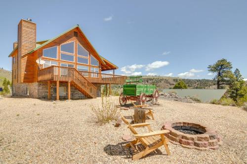 Mammoth Creek House | Pet-Friendly Cabin Less Than 1 Mi to Panguitch Lake!