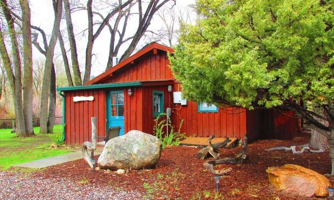 Dubois House | Pet-Friendly Cabin with River Access, Hot Tub & Mountain Views!