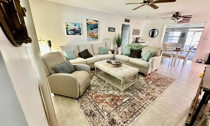 Sebring House | Pet-Friendly Canal Home in Sebring – Easy Access to Lake Jackson!