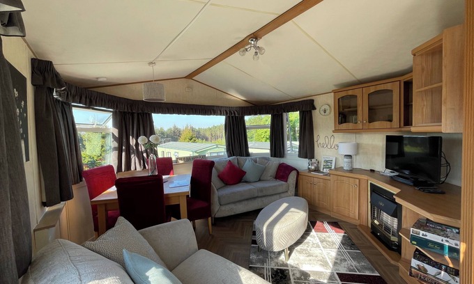 Hexham Cabin | Pet Friendly Caravan - Slaley Forest - Sleeps 4
