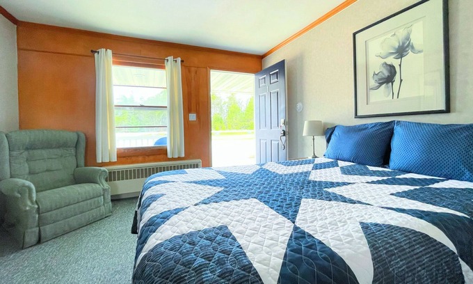 Rapid River Apartment | Pet friendly & Centrally located