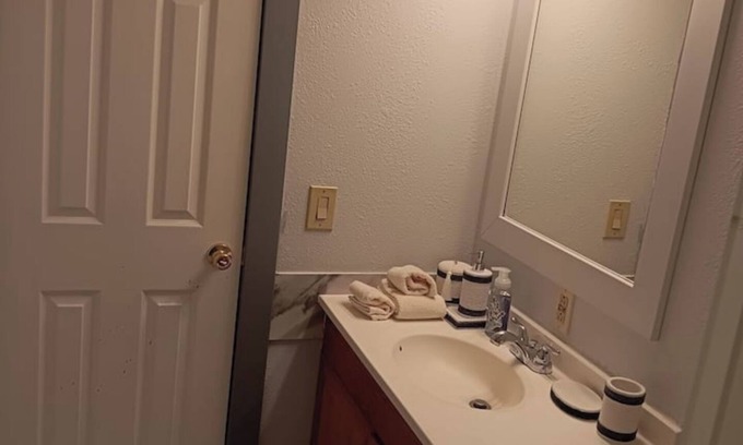 Northeast Reno House | Pet friendly & Charming 3-bedroom mobile home with WiFi, in fabulous Reno-Tahoe