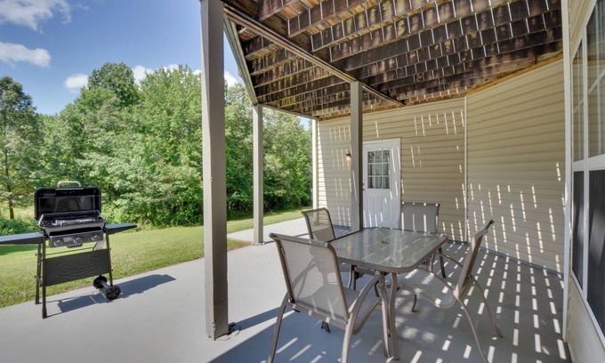 Helen Apartment | Pet-Friendly Cleveland Apt: 7 Mi to Yonah Mountain