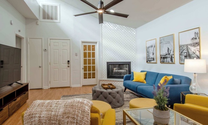 Hillwood House | Pet Friendly | Convenient Location