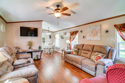 Corbin House | Pet-Friendly Corbin Vacation Rental about 4 Mi to Town