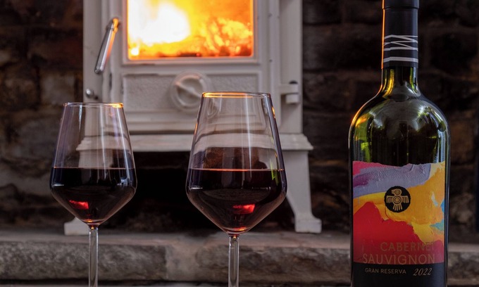 Stonehouse Cottage | Pet Friendly Cottage, Near Amenities with Log Fire