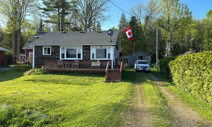 Skiff Lake Cottage | Pet friendly cottage on Skiff Lake