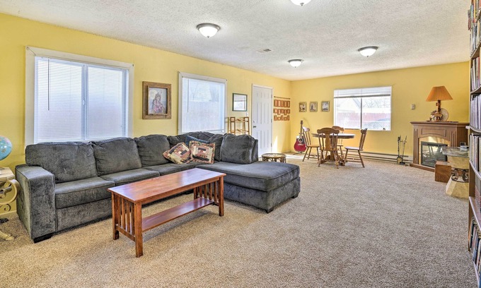 Canon City Apartment | Pet-Friendly Duplex - Near Skyline Drive!