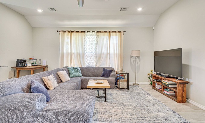 Elgin House | Pet-Friendly Elgin Retreat w/Patio, Grill & Yard!