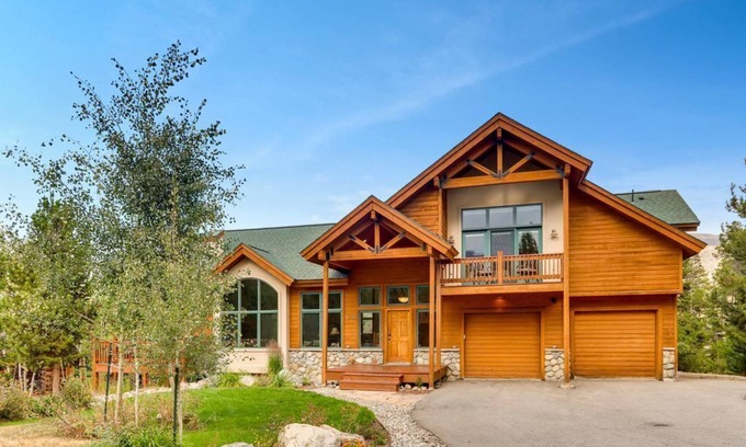 Three Peaks House | Pet Friendly Family Mountain Home with private hot tub!