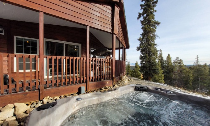 Valley of the Sun Cabin | Pet Friendly, Family Friendly, Single-Level Home w/Hot Tub - Absolute Relaxation