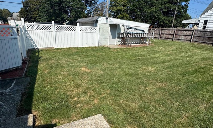 Old Brooklyn House | Pet-Friendly, Fully Fenced, 2-bedroom, Big Yard House