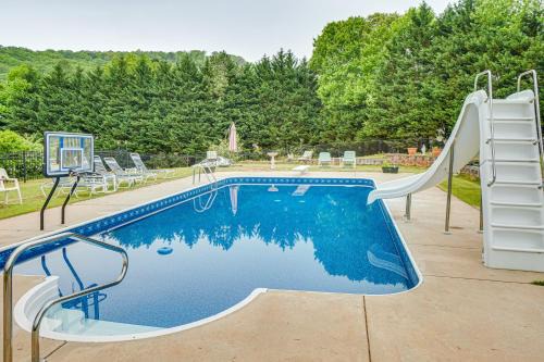 Cleveland House | Pet-Friendly Georgia Home with Pool Access!